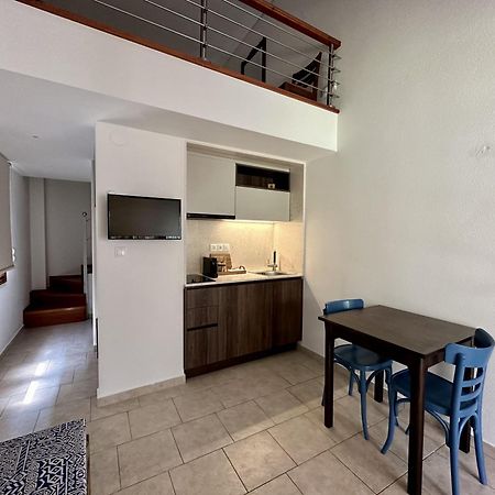Zouzoulas Filoxenia - Koralia Apartments Milina Dış mekan fotoğraf