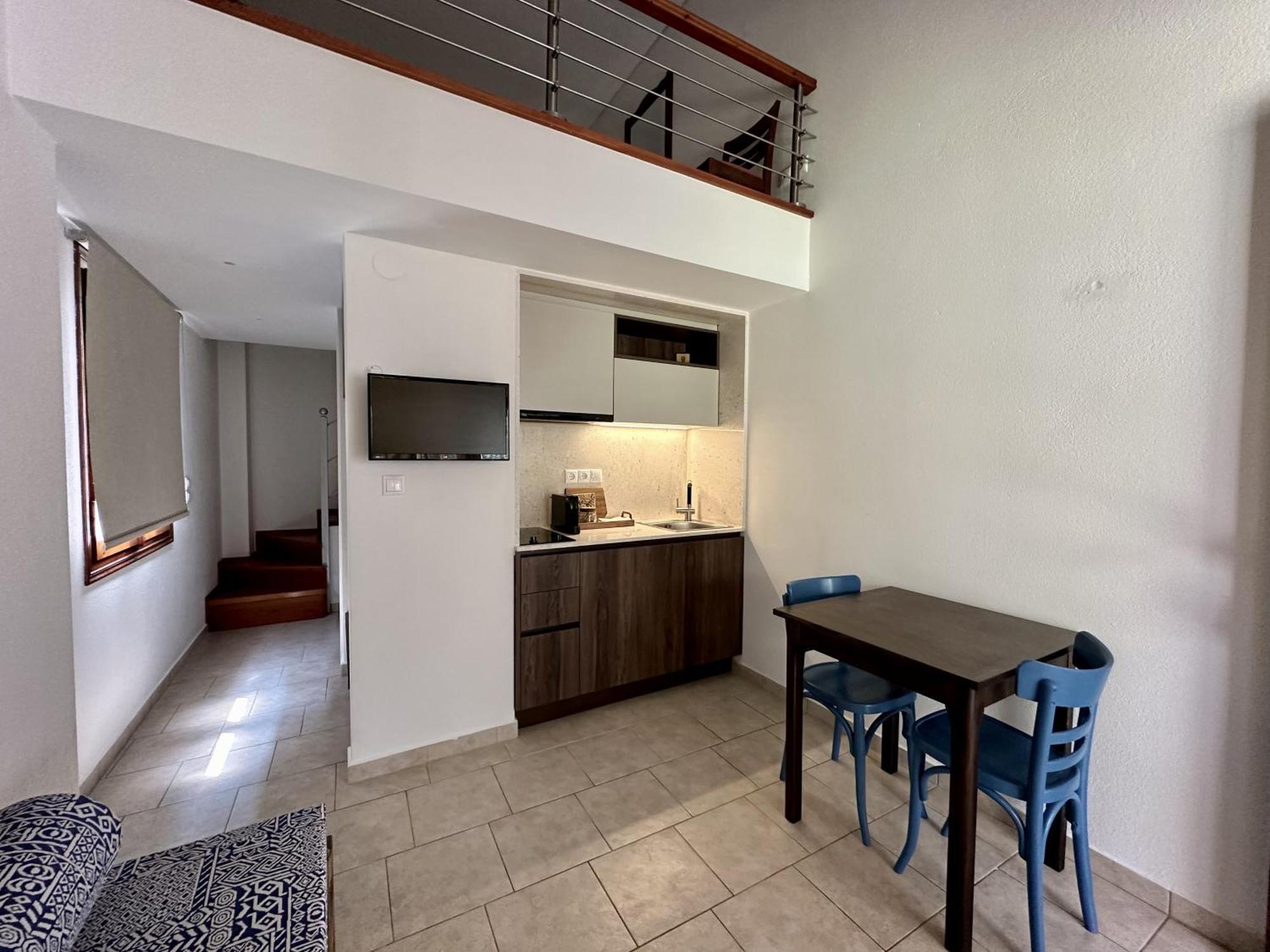 Zouzoulas Filoxenia - Koralia Apartments Milina Dış mekan fotoğraf